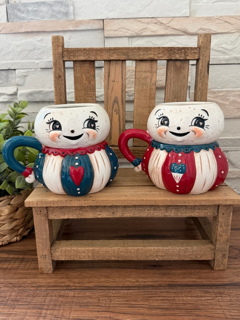 🆕 Johanna Parker Set of 2 Patriotic Mugs!